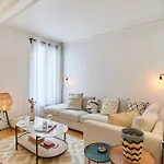Superb Apartment Invalides Eiffel Tower