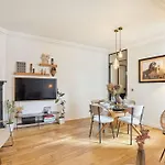 Superb Apartment Invalides Eiffel Tower